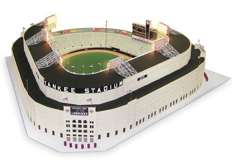 yankee stadium dimensions 1961